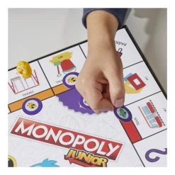 Hasbro Junior Monopoly -Children Toy Shop 285 F8562 3 WebOptimised B1zjZnzFXU