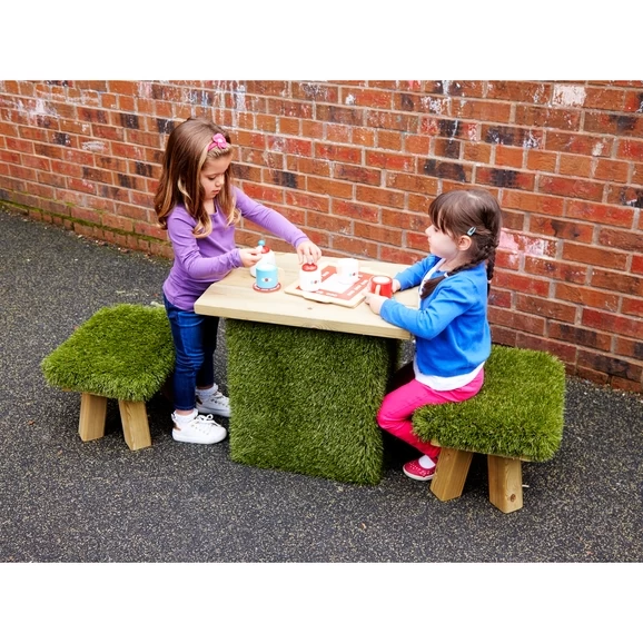 Elf Table And Seats From Hope 2 Elf Table And Seats From Hope - Image 2