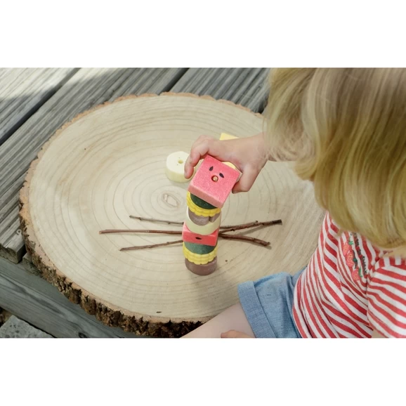 Mud Kitchen Threading Kebab Stones 4 Mud Kitchen Threading Kebab Stones - Image 4